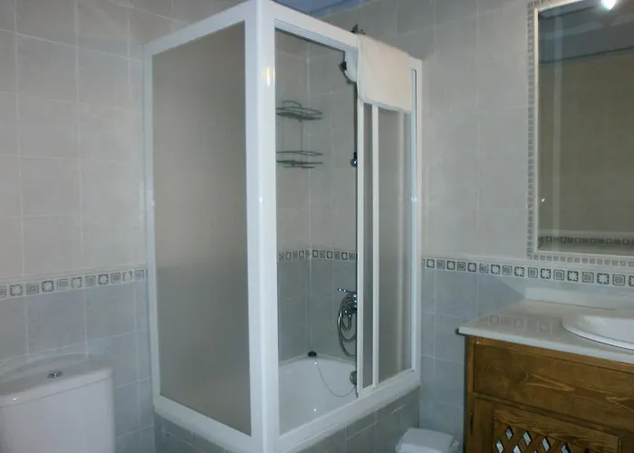 Valdeascas * 나바레돈다 데 그레도스